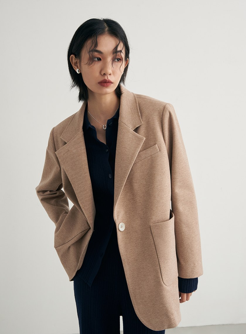 俐落單釦休閒西裝外套